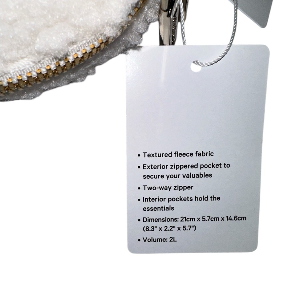 NWT Lululemon Everywhere Belt Bag Fleece Large 2L White Opal/Gold NWTs - Picture 8 of 9